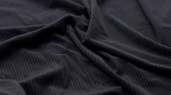 Ύφασμα βελούδο Micro Elatic 210-280gsm από πολυεστέρα, ιδανικό για φορέματα