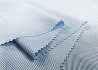 Το ύφασμα πουκάμισων πολυεστέρα εργασίας 130GSM 100%/η περιστασιακή στρέβλωση έπλεξε τα μπλε λωρίδες υφάσματος